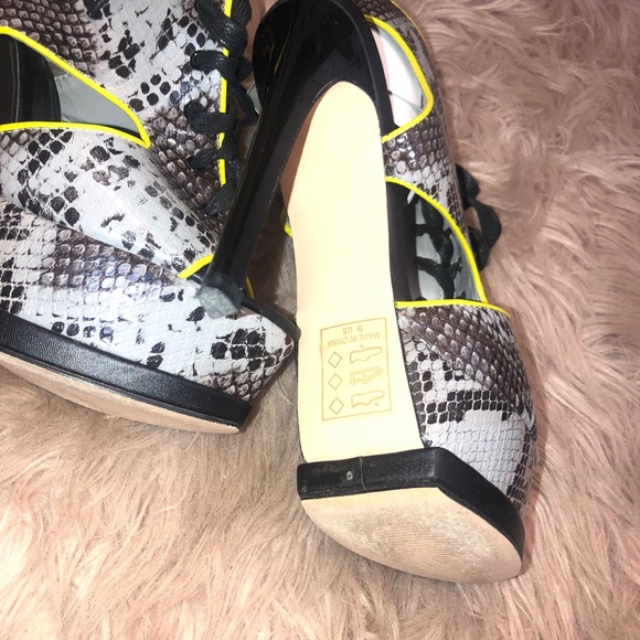 Heel - Picture 3 of 4